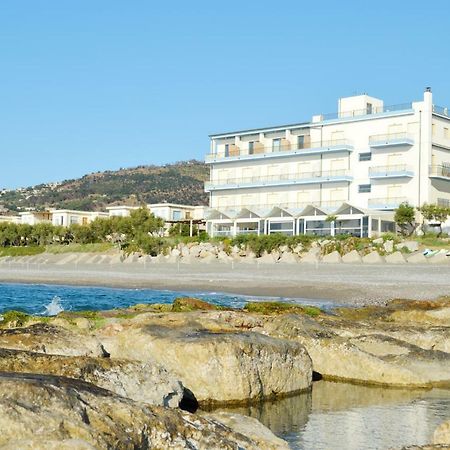 Capo Nettuno Hotel Capo dʼOrlando Buitenkant foto