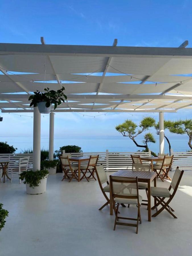 Capo Nettuno Hotel Capo dʼOrlando Buitenkant foto