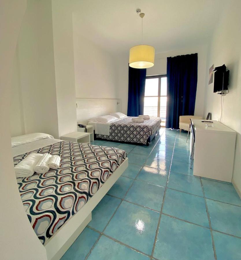 Capo Nettuno Hotel Capo dʼOrlando Buitenkant foto