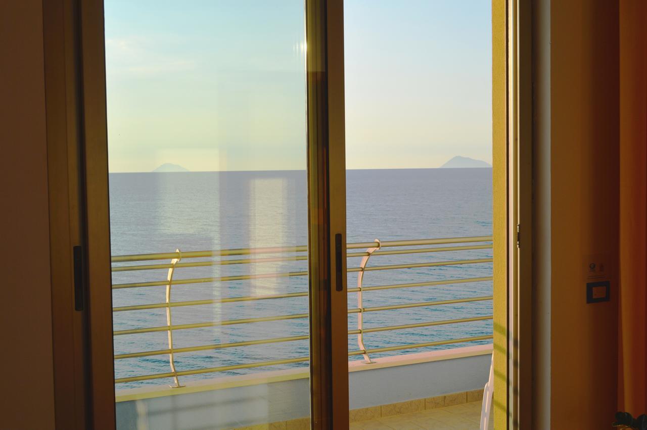 Capo Nettuno Hotel Capo dʼOrlando Buitenkant foto