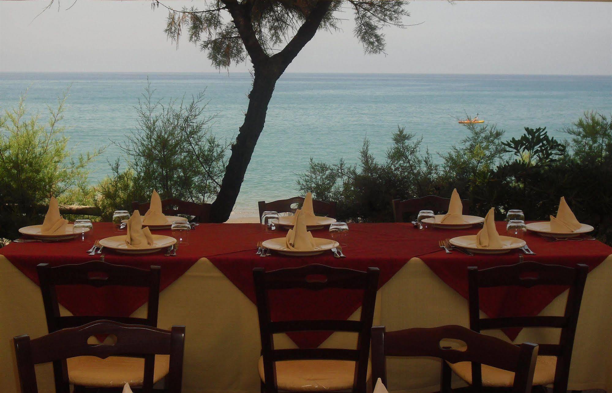 Capo Nettuno Hotel Capo dʼOrlando Buitenkant foto